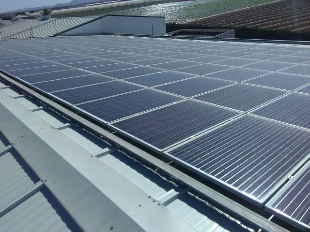 Instalación fotovoltaica sobre cubierta en Murcia para autoconsumo